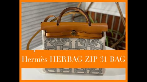 愛馬仕Hermès 絲巾的12種打法變化！2022 春夏絲巾款式推薦+多 